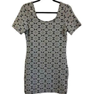 Topshop Bodycon Short Sleeved Gray/ Cream Geometric Stretched Dress Size 8